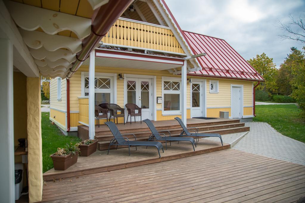 Posti Hostel Кярдла Екстер'єр фото